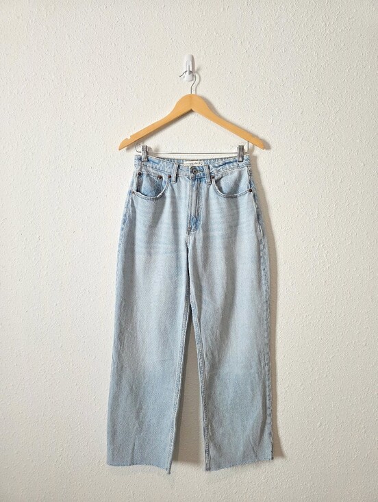 Abercrombie & Fitch Denim - Abercrombie The Loose High Rise Jeans 27/4 short